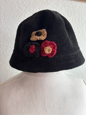 Y2K Charter Club Black Crochet Bucket Hat Red Tan Floral
